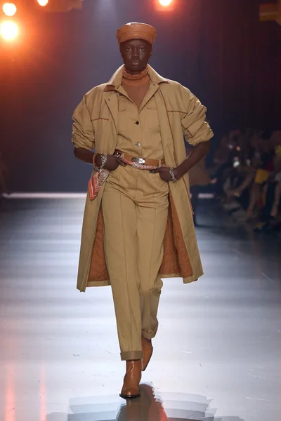 Look 33